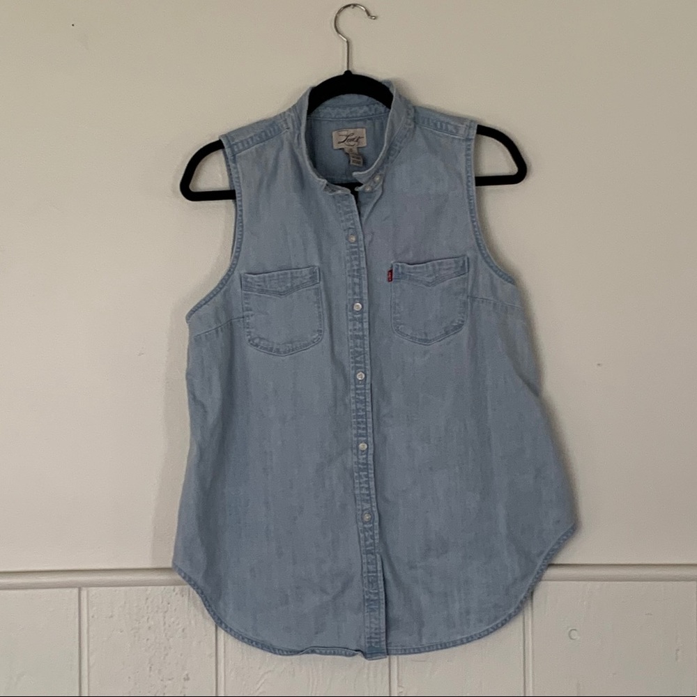 Levi's Light Blue Sleeveless Button-Down Shirt